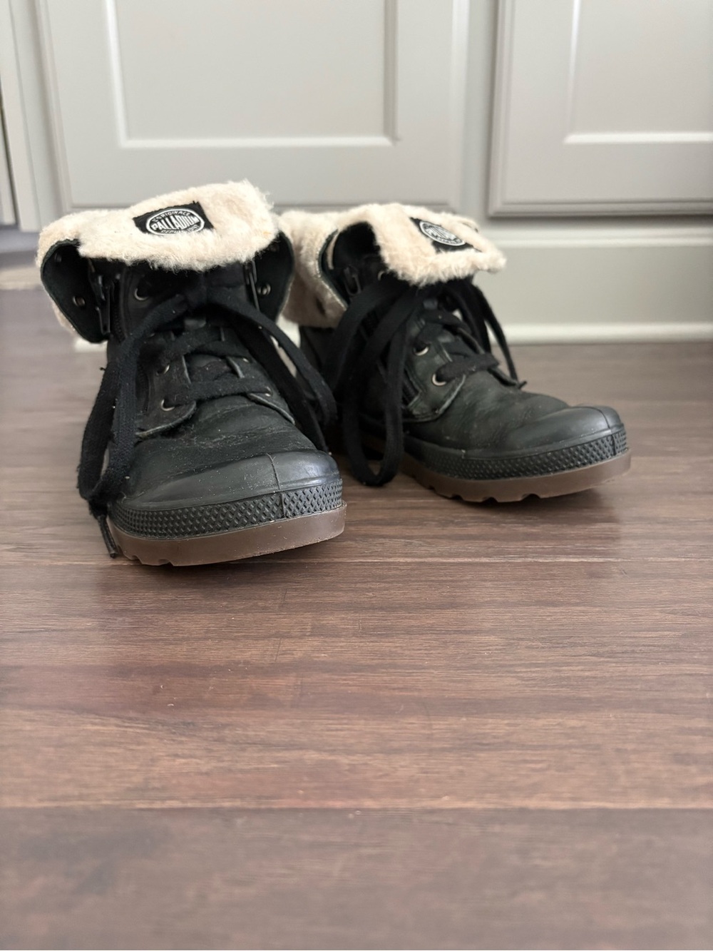 Palladium Kids Black Leather Shearling Lined Boots Size US 13 / EUR 31